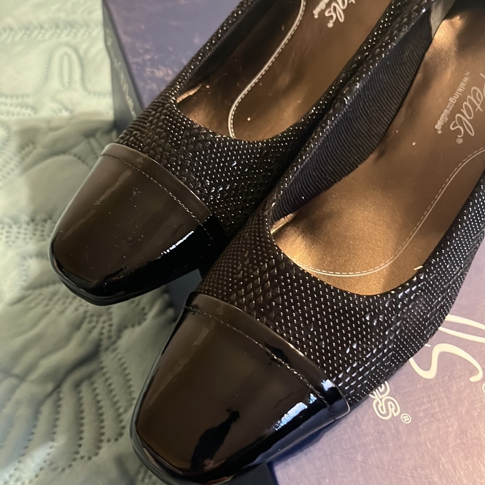 (#106)NWT ladies black dress shoes by Rose Petals/walking Cradles. Size 6 1/2N - Picture 3 of 16